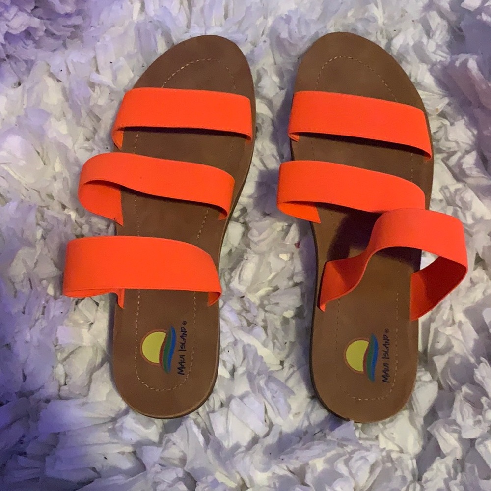 neon strappy sandals 🧡